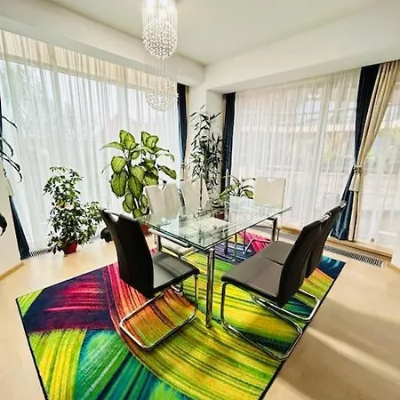 Pure Luxury Apartment *